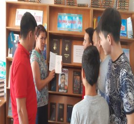 Адамзаттың шамшырағы-Абай