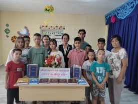 Жасымнан назым сөзге шебер едім