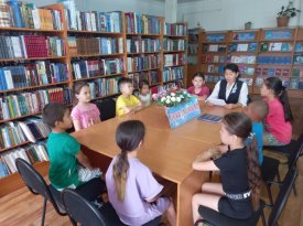 Ұлттың тұңғыш гроссмейстері.