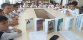 Ата-анаң алтын тұғырың.