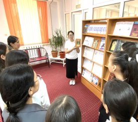 Баба рухымен сырласу.